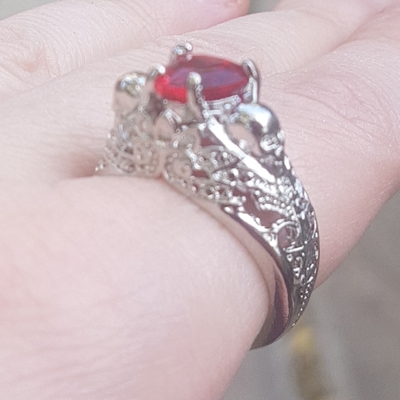 💀❤️ Skull Love Ring - Picture 5 of 8